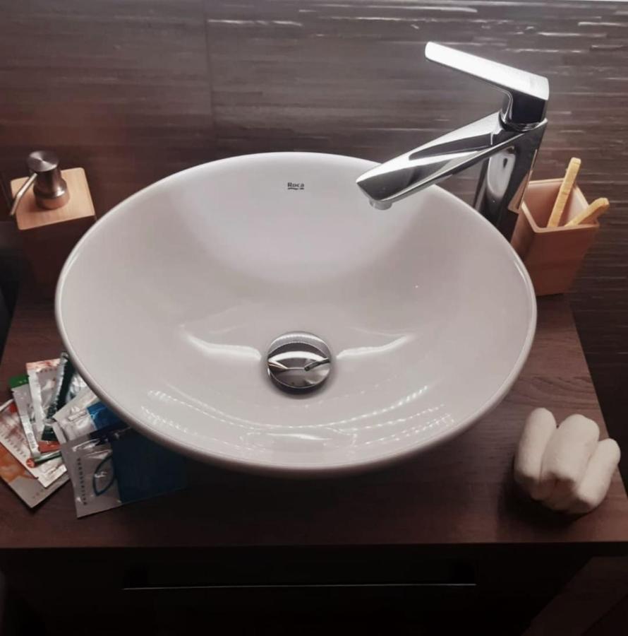Kinghouse Appartement Domodossola Buitenkant foto